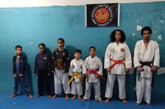 Turma do Bushidokan no dojô